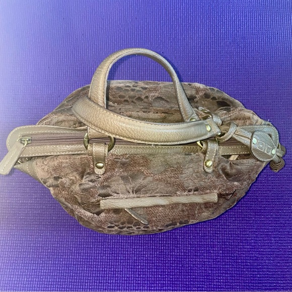 EUC Adolfo Dominguez handbag - Picture 2 of 7